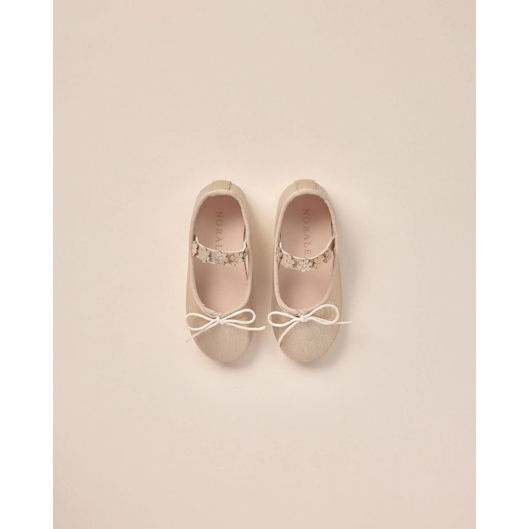 ballet flats || champagne