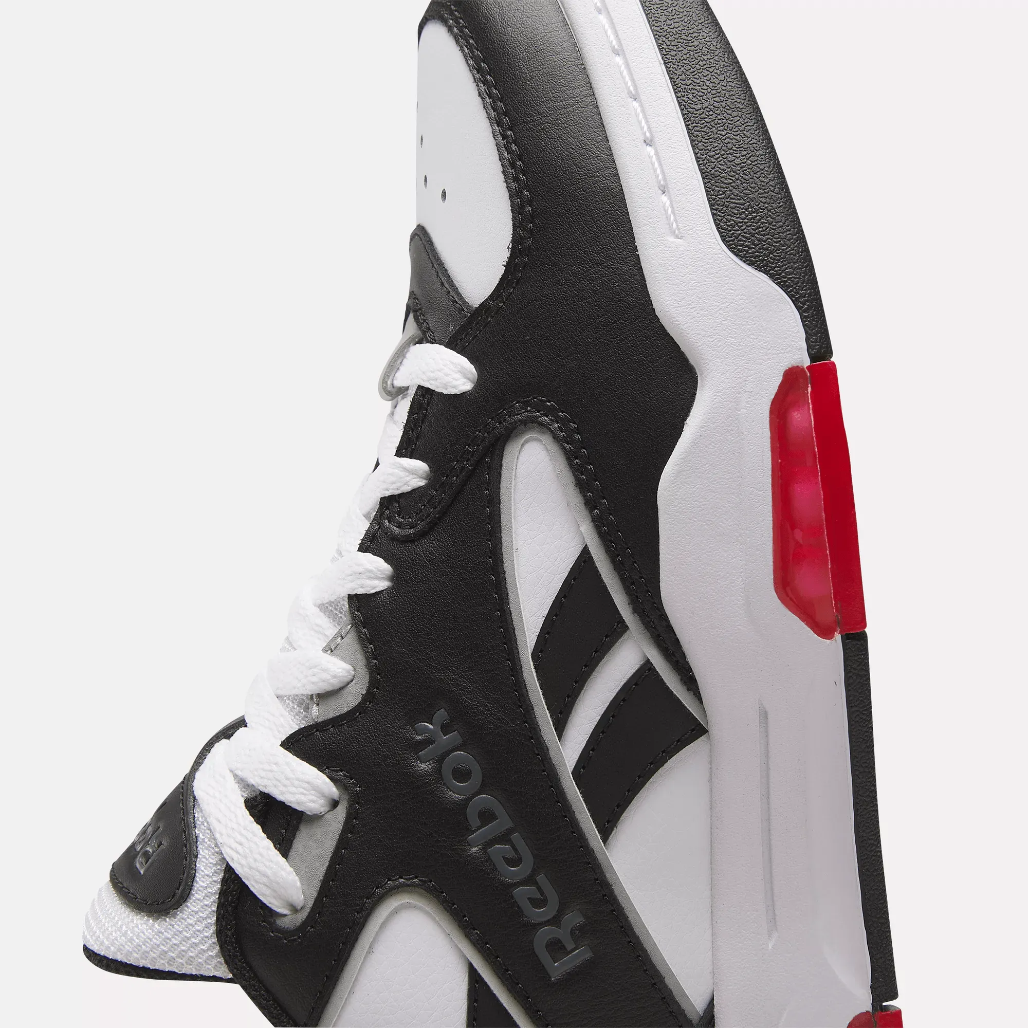 BB 4500 DMX Basketball Shoes