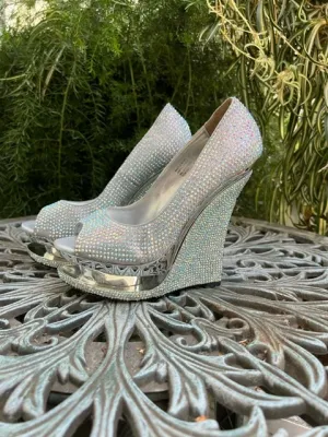 Beautiful, rhinestone wedge, high heels. Size 6.