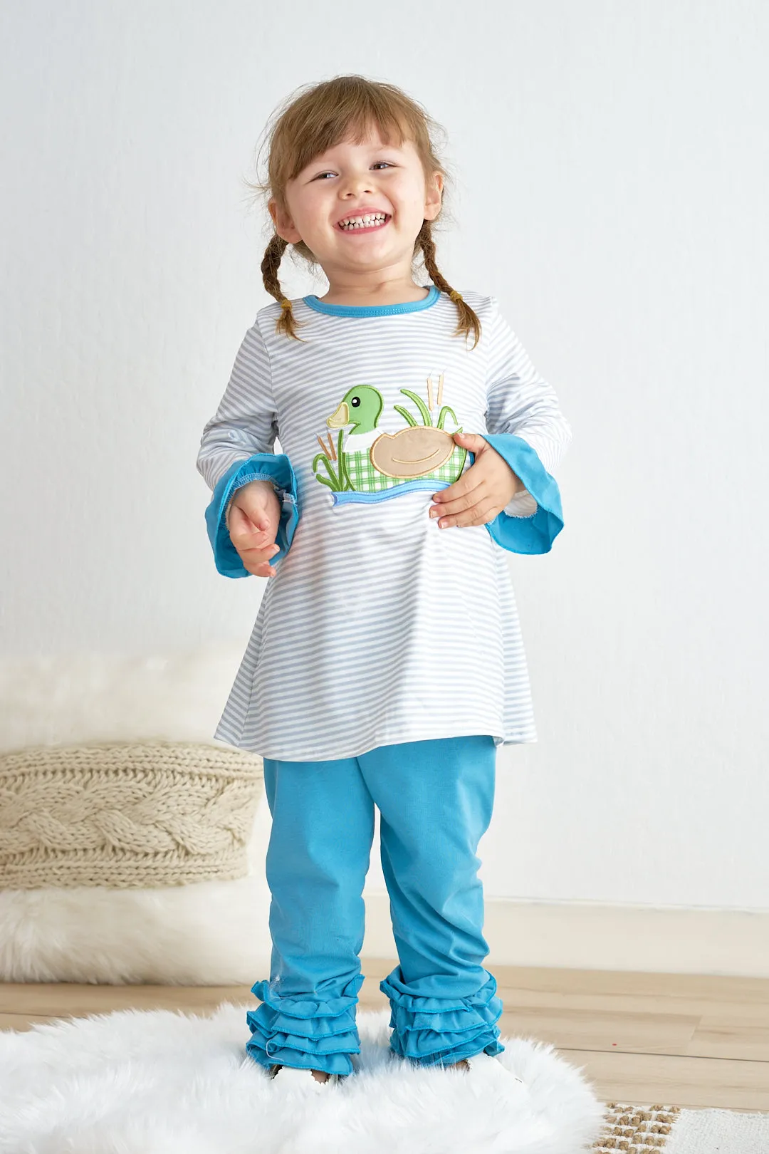 Blue stripe duck applique girl set