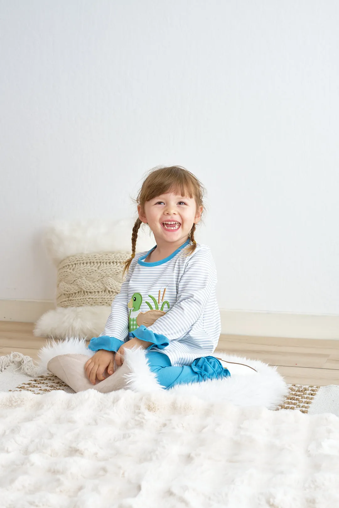 Blue stripe duck applique girl set