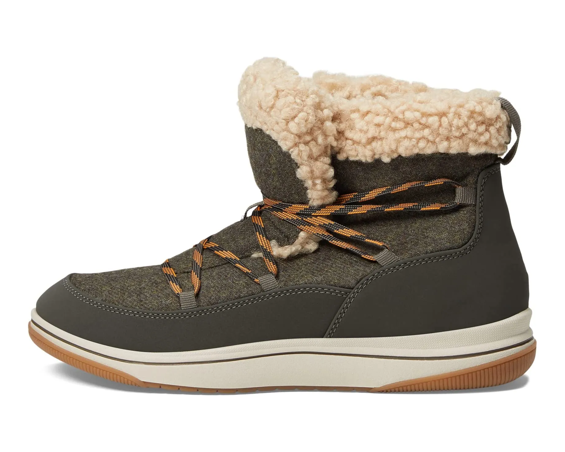 Breeze Glacier Clarks boots, olive