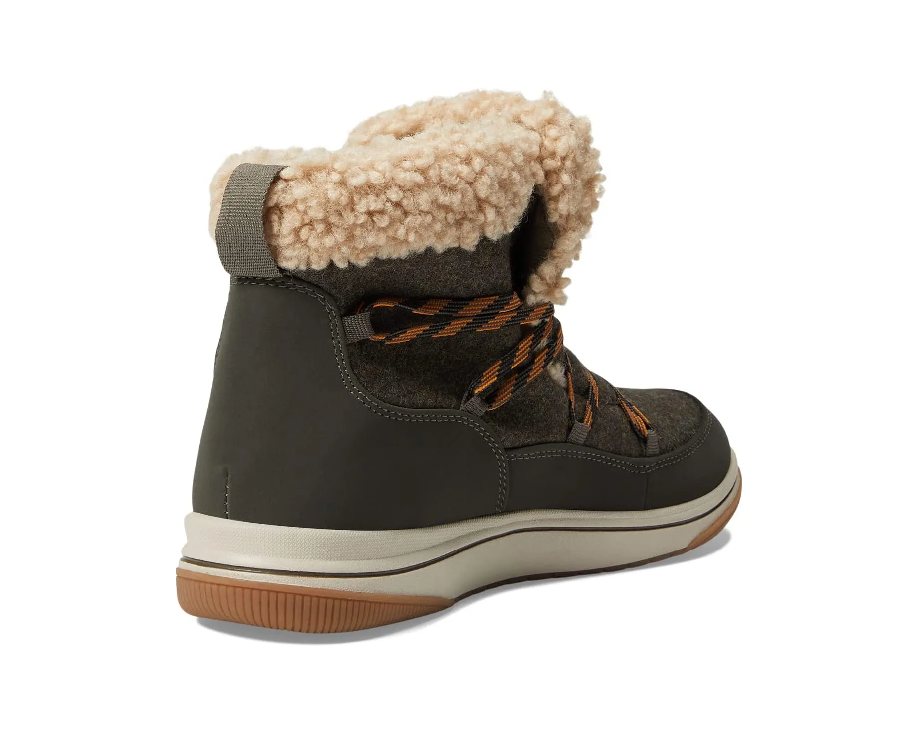 Breeze Glacier Clarks boots, olive