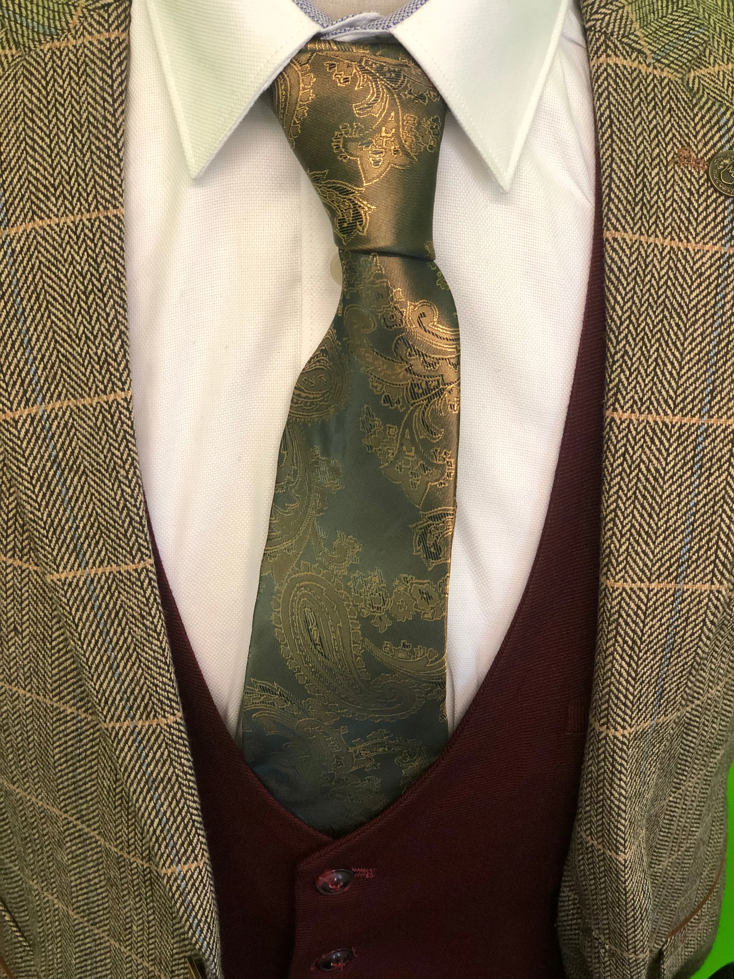 BROWN TWEED SUITS WITH WINE CONTRAST WAISTCOAT AND GOLD PAISLEY PRINT TIE SET