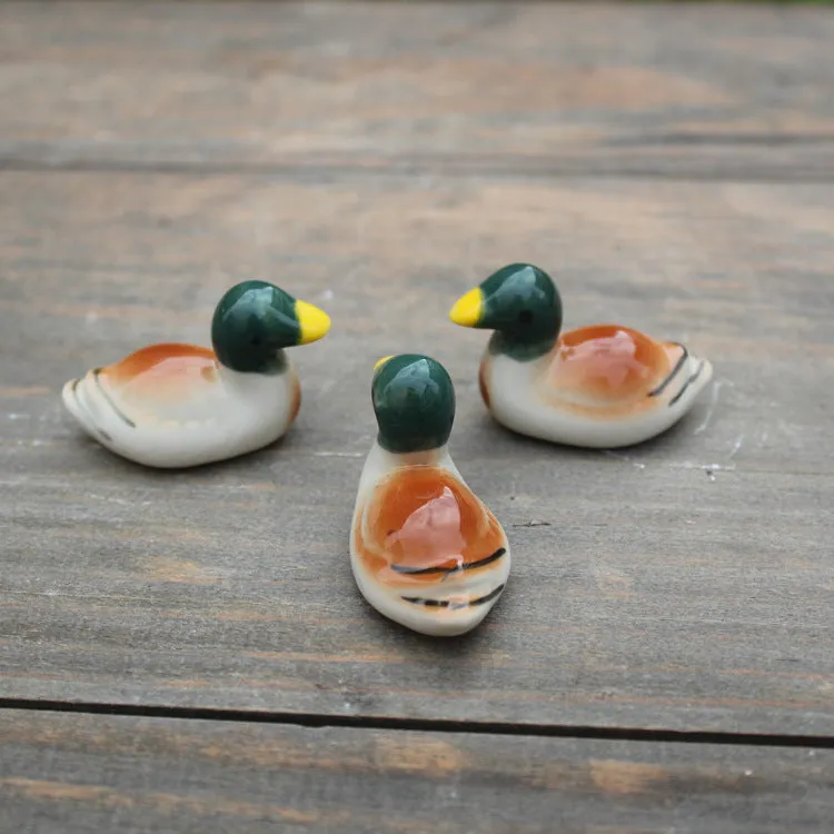 Gohobi Green Mandarin Duck Chopstick Rest