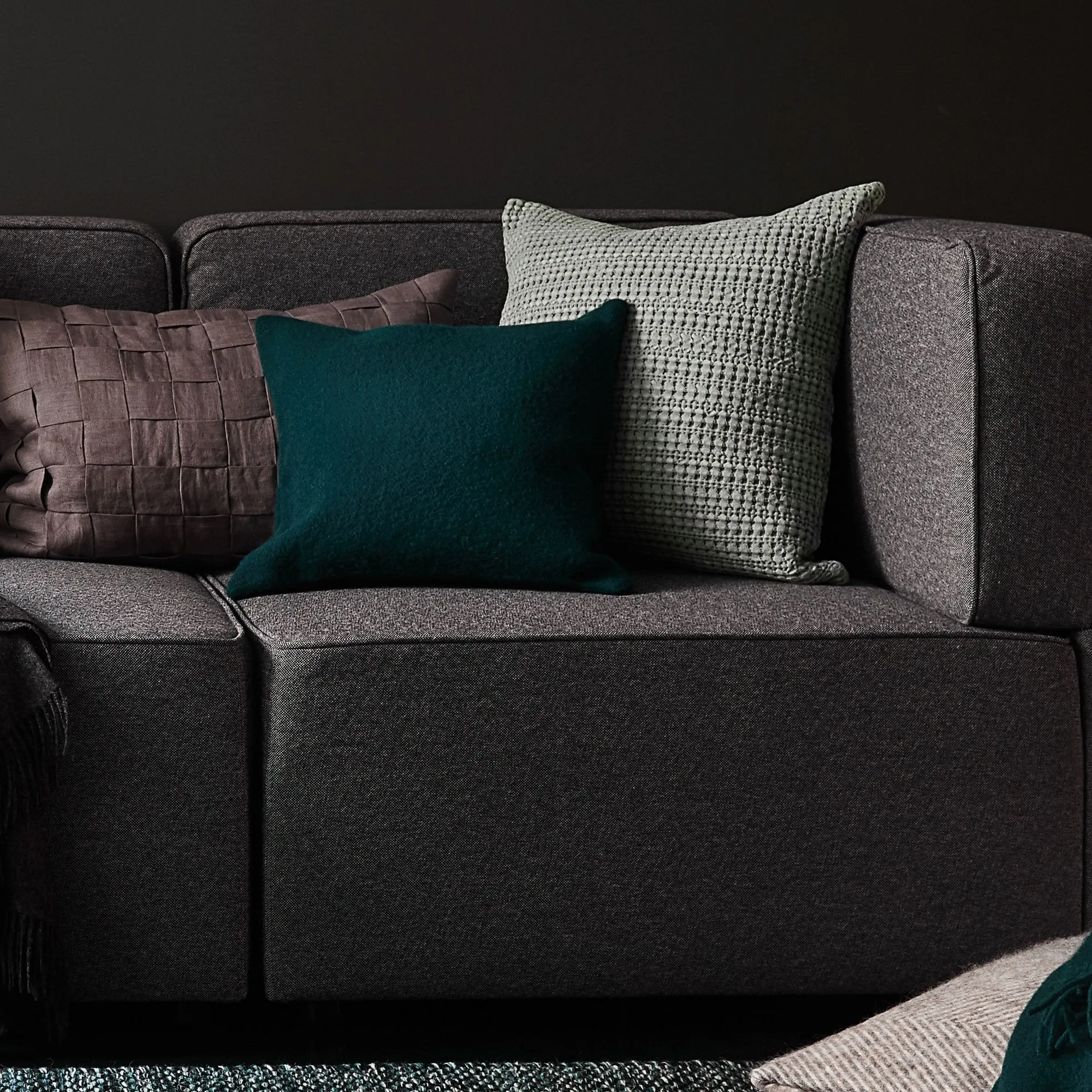 Miramar Cushion [Forest green]