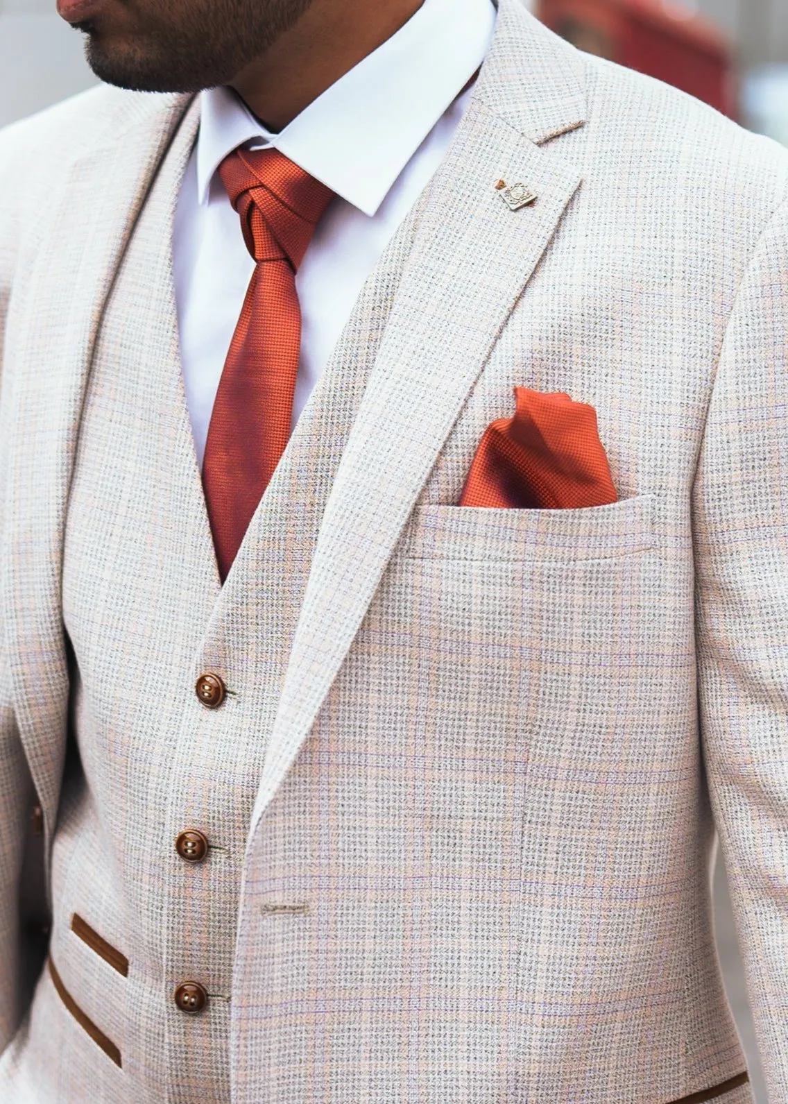 Nathans Beige Wedding Look