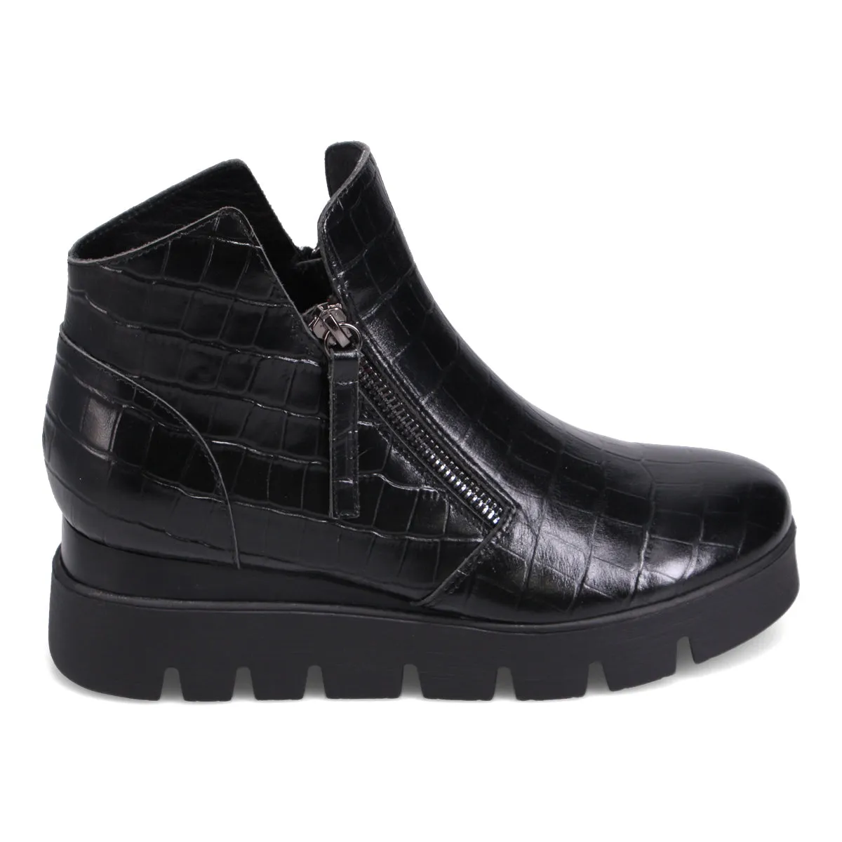 Radio Wedge Boot