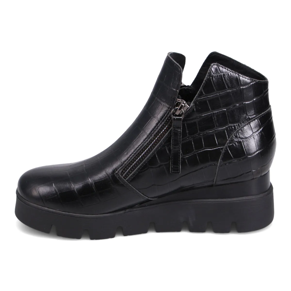 Radio Wedge Boot