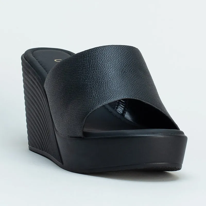 Wedge Slip On Sandal _ 159864