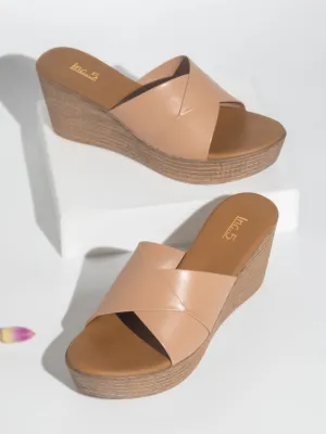 Women Chikoo Solid Wedge Sandals